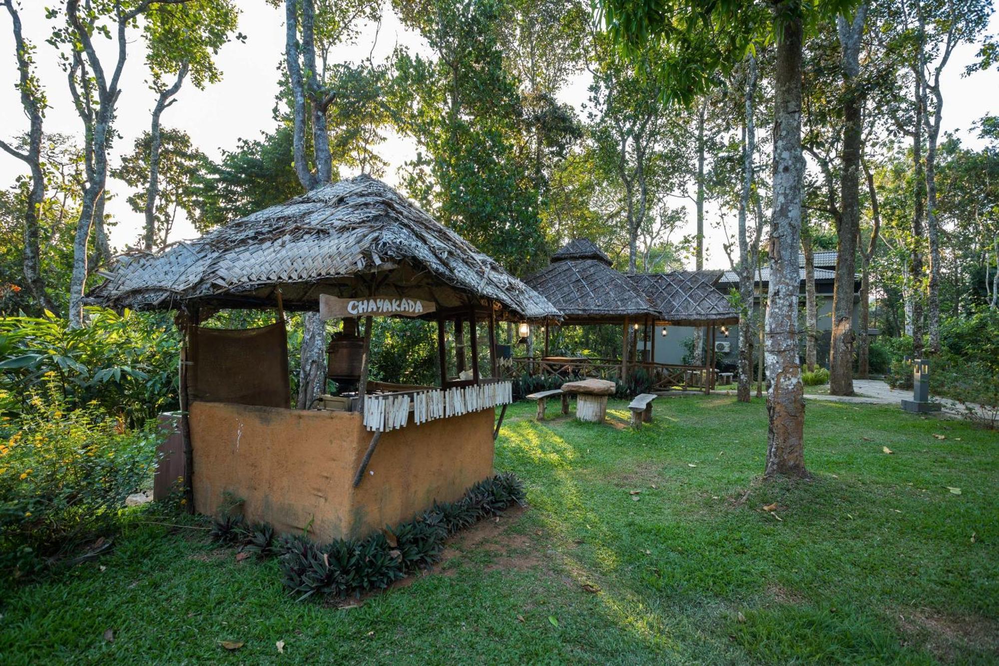 Hotel The Mountain Courtyard Thekkady Exterior foto